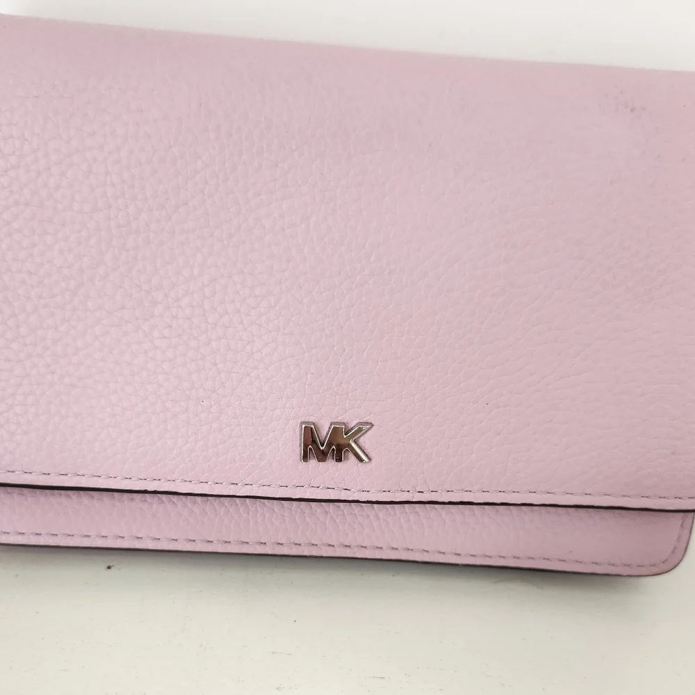 Like New! Kors Lilac Pebbled Leather Wallet /purse /phone Case Crossbody - Picture 6 of 9